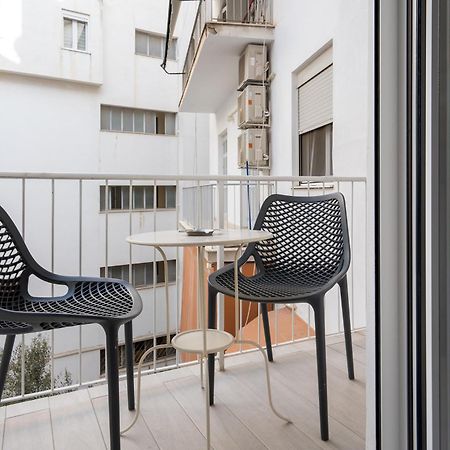 Stunning Cozy Apartment In Athens Exterior photo